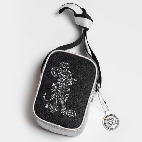 Bolsa Tiracolo Tweenie Strass Preta e Prata Mickey Mouse © DISNEY - frente da bolsa mickey em strass