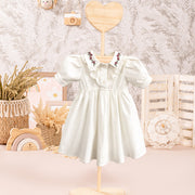 Vestido de Bebê Bambollina Bordado e Babado Off White - vestido de bebê com bordado