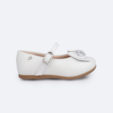 Sapato Infantil Pampili Mini Angel Laço Glitter e Strass Branco - lateral da sapatilha com fivela easy