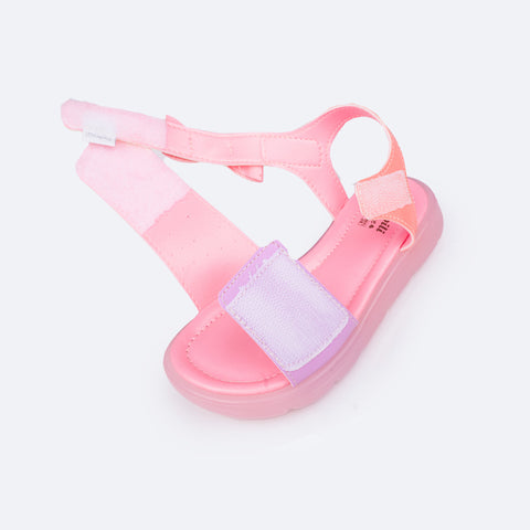 Sandália de Led Infantil Pampili Lulli Laço Perfuros Colorida - abertura da sandália com velcro