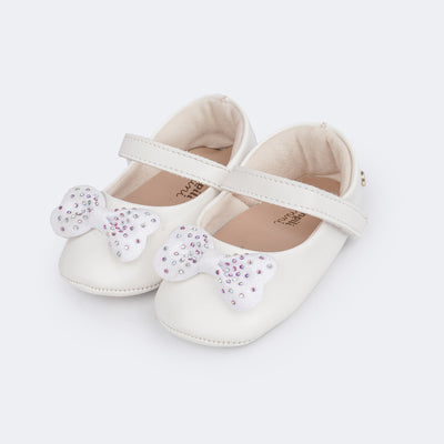 Sapato de Bebê Pampili Nina Laço com Glitter e Strass e Strass Branco - frente do sapato de bebê com strass colorido