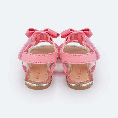Sandália Infantil Primeiros Passos Pampili Mili Tiras Cruzadas Laço Rosa Chiclete - traseira da sandália para bebê