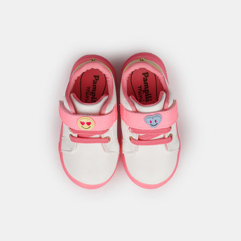 Tênis Infantil Primeiros Passos Pom Pom Emoji Branco e Rosa Neon.