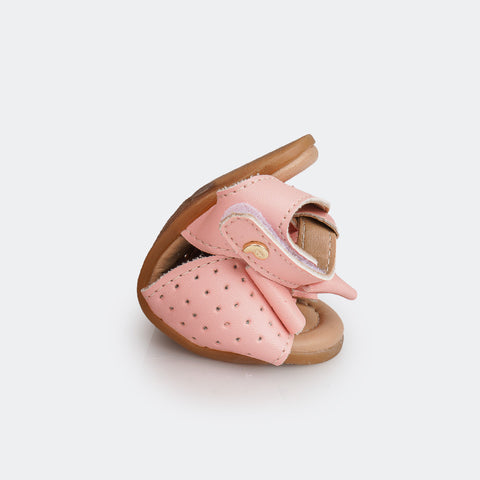 Sandália de Bebê Primeiros Passos Nana Perfuros e Laço Rosa Glace  - foto da sandália flexionada 