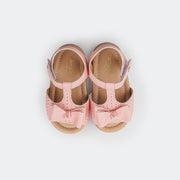 Sandália de Bebê Primeiros Passos Nana Perfuros e Laço Rosa Glace  - foto da parte superior com palmilha macia 