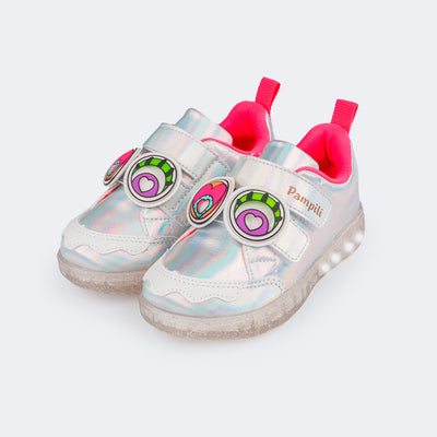 Tênis de Led Infantil Pampili Sneaker Luz Customizável Calce Fácil Monstrinho Holográfico Prata e Pink Flúor - Vem com 4 Patches - frente do tênis com olhos 