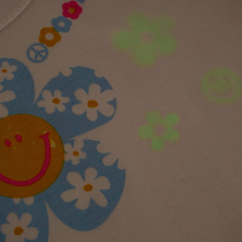 Pijama Pré-Adolescente Cara de Criança Brilha no Escuro Longo Flores Branco e Azul - 10 a 14 Anos - estampa acende no escuro