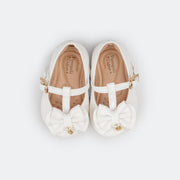 Sapato Infantil Primeiros Passos Angel com Laço e Pingente de Coração Branco.