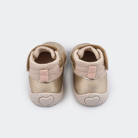 Tênis Infantil Cano Médio Primeiros Passos Confort Baby Velcro Metalizado Dourado.