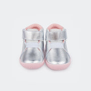 Tênis Infantil Cano Médio Primeiros Passos Confort Baby Velcro Metalizado Prata.