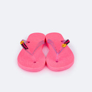 Chinelo Infantil Pampili Likes Emoji Love Eco Amigável Pink Flúor - frente do chinelo com tira transparente 