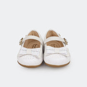 Sapato Infantil Pampili Mini Angel com Laço Duplo Glitter Strass Branco - foto da frente do sapato com laço duplo e pedras strass
